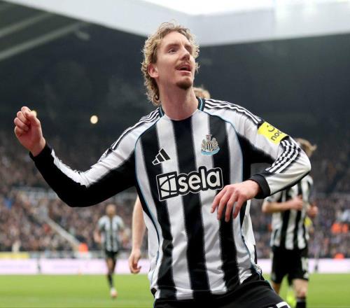 再见英超!23场7球,纽卡欲打折出售“2米梅西”,拜仁巴萨乐翻天