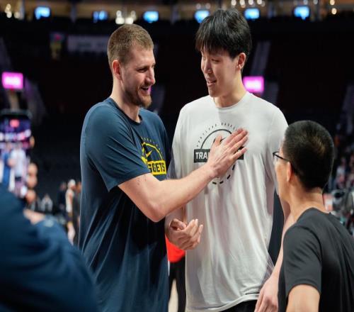 狂胜54分创历史!约基奇32+9+7+4断破纪录杨瀚森战偶像手感冰凉