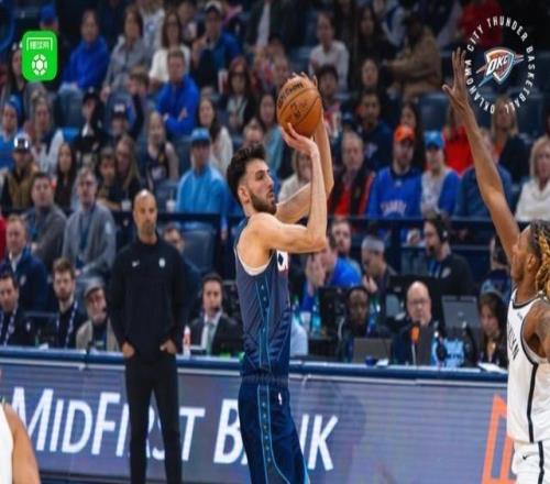 雷霆10586大胜篮网，麦凯恩21分，切特15分7板