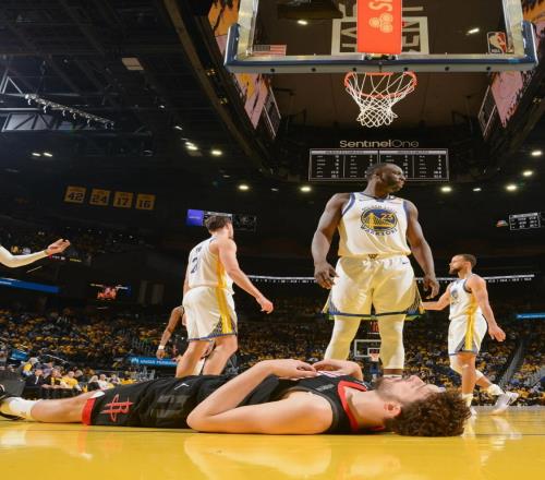 拒绝交易！场均8.4分+11次技犯，4年1亿啊，勇士老板：不会交易他