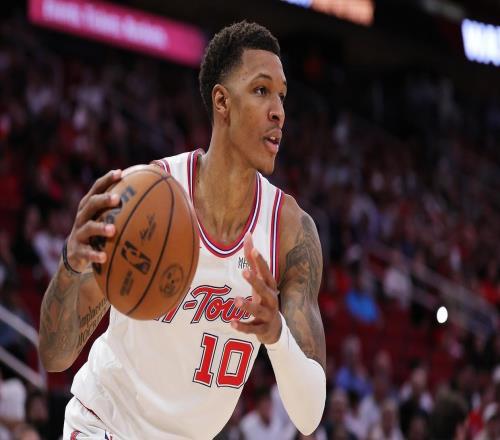 场均35+16，火箭组篮下禁飞区！年轻双塔成型，内线实力不降反升