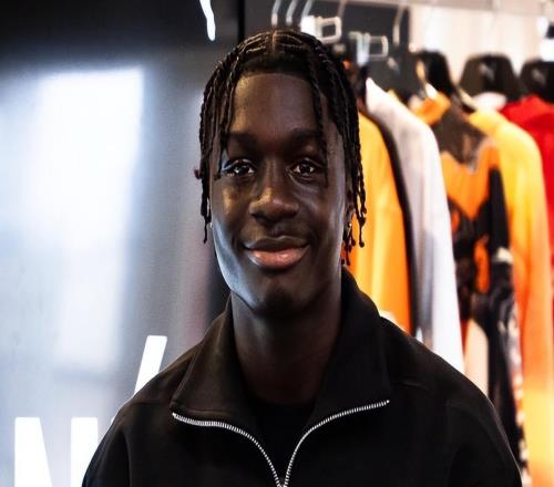 2球2助攻18岁中场天才横空出世漫天要价5000万镑或吓退3大豪门