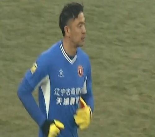 德转：原辽宁铁人门将石笑天加盟佛山南狮