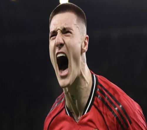 电讯报：曼联前场的配合让人想起鲁尼、C罗、特维斯的时代