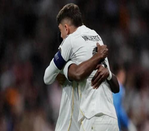 欧冠4场神剧情炸场!逆转绝杀+豪门翻车,16强名额终定