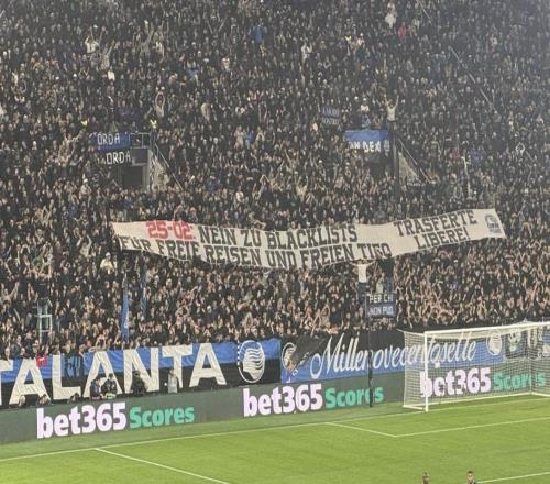 部分多特球迷被警方针对，亚特兰大球迷声援：支持出行自由