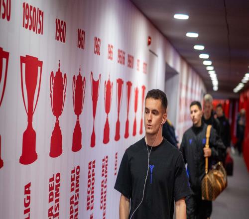 斯基拉:卡萨多即将与巴萨续约至2030年,他收到多份海外报价