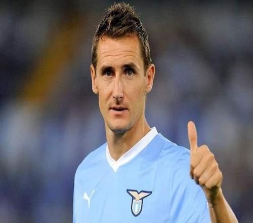 扬科勒赞扬瑟洛特有点像克洛泽,马竞通过附加赛踢出了信心