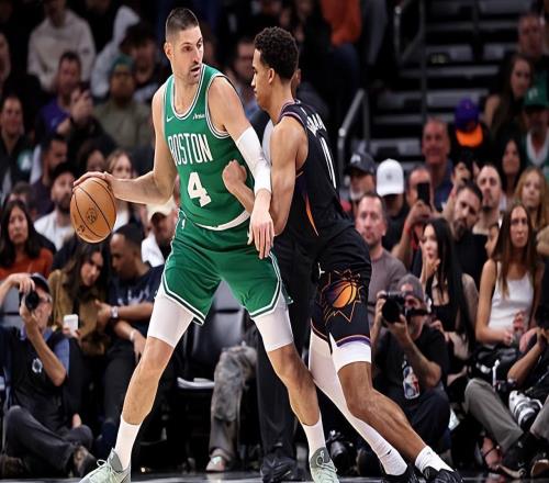 防守端的表现堪称灾难，凯尔特人内线新援是潜在的防守大漏勺