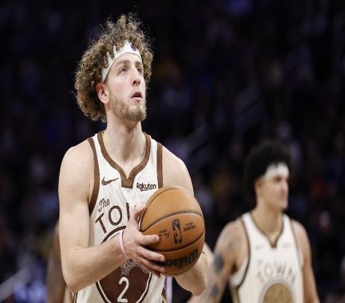 勇士大胜灰熊！8人上双，多人保持高效，没格林真流畅！