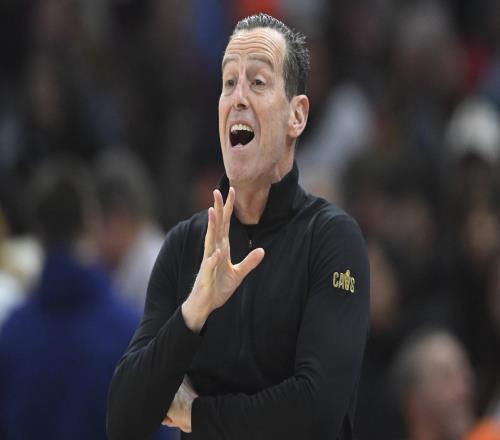 双塔25+19！加盟骑士真好，哈登动情发声，阿特金森也把话挑明了