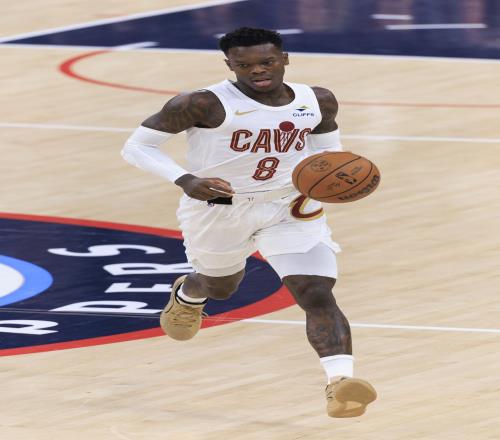 施罗德表示在三位球星在场时球队的攻击力充足,缺少他们时他需要增加得分_NBA直播