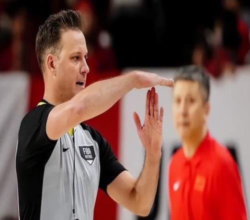 真爽!日本男篮被打自闭了,不敢发战报,日本球迷声讨郭士强进场