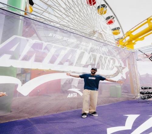 首席创意官亲自出马招募欧文表达库里加盟安踏的期待_NBA直播