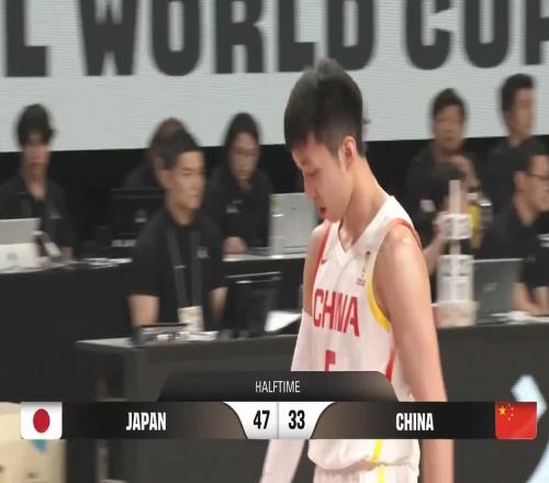 中国男篮上半场状态低迷落后日本男篮14分多名球员面临犯规困扰_CBA直播