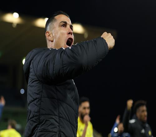 C罗再次扩展商业版图,网友:为了踢西甲,罗总买了支球队