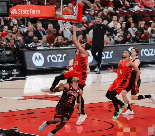 随着开拓者121112险胜!勇士快船不利,西部最新积分榜出炉!