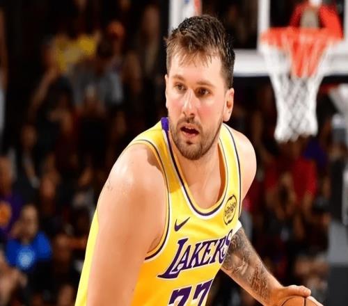 惜败太阳!雷迪克不满防守,直指舆论压力,东契奇大展失望!