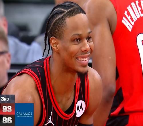 开拓者4大主力缺阵,10人轮换出场!杨瀚森看清斯普利特表面一套