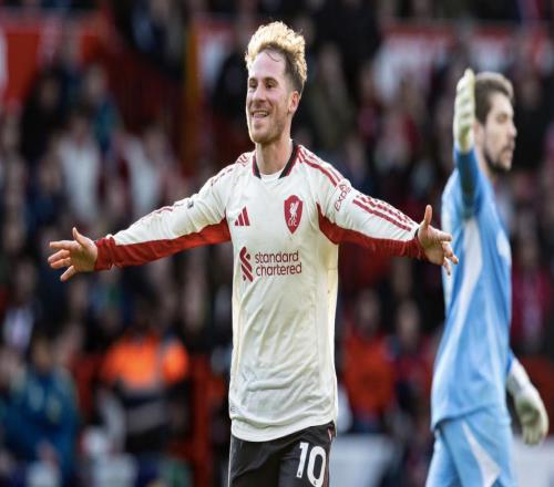 3胜1负难掩战术乏力!豪门包袱拖垮利物浦,英超争四成终极考验