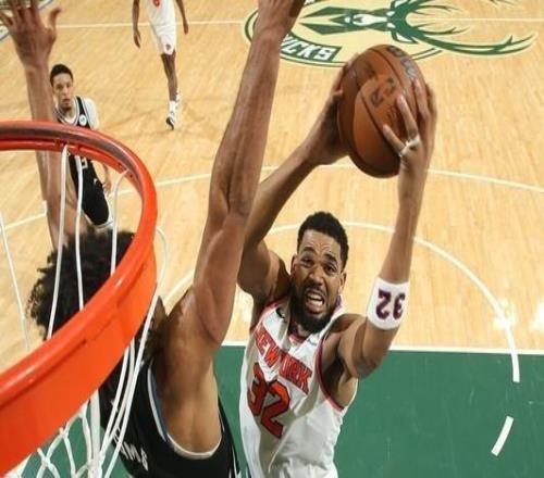 唐斯:在逆境中坚持到底成为我们所能成为的那支最好的球队