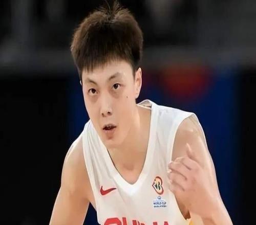 央视直播！对阵中国台北，郭士强大胆变阵，首发5人曝光，2人落选