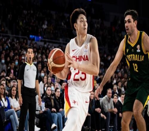 男篮世预赛12人名单或调整胡明轩有望回归:张镇麟恐遭弃用