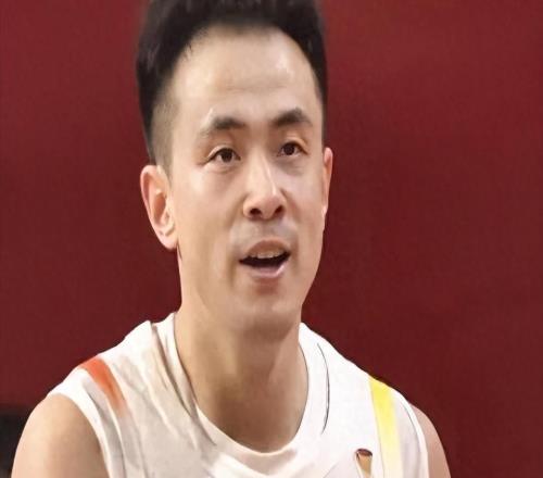 中国男篮为什么能逆转日本郭士强毫不客气说出原因，说得太实