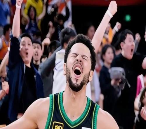 终于来了!辽篮新援抵达沈阳,三分命中率高,乌戈放手冲季后赛吧