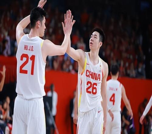 中国队能大翻盘战胜日本,关键的原因就是没有征召周琦入队