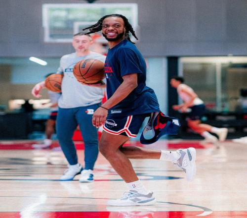 等到了!1换2,快船生涯首秀,26岁全明星能拯救泰伦卢吗