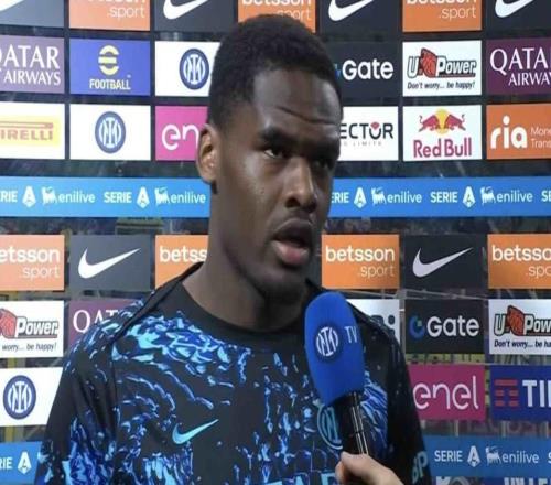 博尼:欧冠出局后必须有正确态度,无论首发替补都要全力以赴