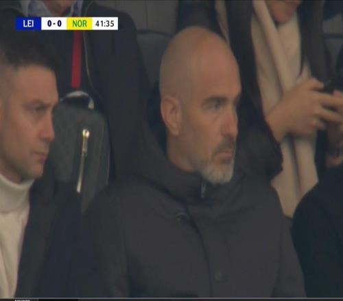 造访老东家，马雷斯卡现身莱斯特城对阵诺维奇的比赛现场