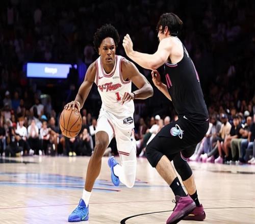 先发控卫出场时间回到37分钟，火箭也是又一次走向了失败