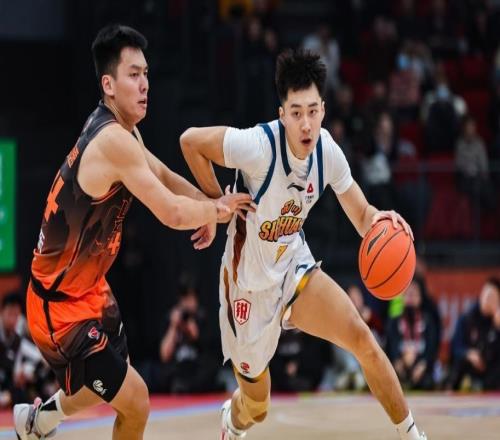 CBA彻底乱套了辽篮苦主连裁两名外援:直接摆烂全华班出战