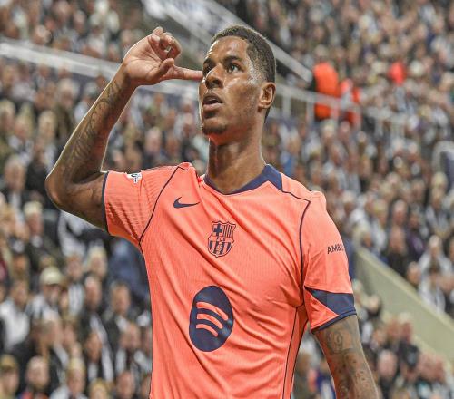 三赢交易！英媒：巴萨3000万欧分期买断拉什福德，大幅降薪签3年