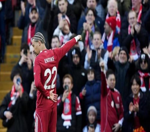 利物浦梦幻开局！埃基蒂克5分钟闪击，破28天球荒，竖拇指庆祝