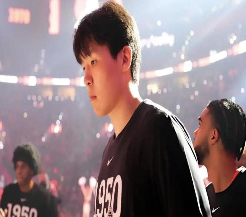 NBA中国官网：杨瀚森最近有个“不成文义务”，给伤员当“陪练”