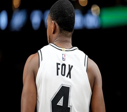 被尼克斯各种打爆，马刺后场支柱怎么会突然间打出灾难级表现