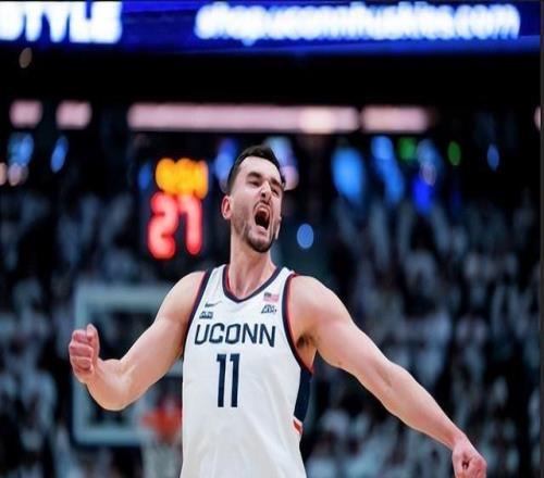 卡拉班：待满大学生涯的康大前锋位居2026次轮但身价直冲首轮