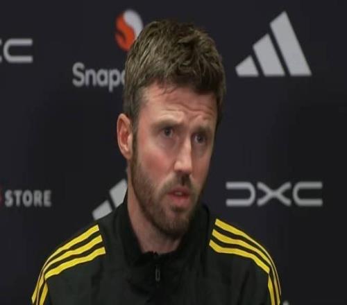 卡里克谈“挤地铁”：感觉过火了，之前还说禁区内不能碰别人