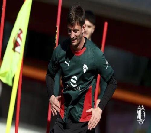 记者丨加比亚接受了腹股沟疝手术