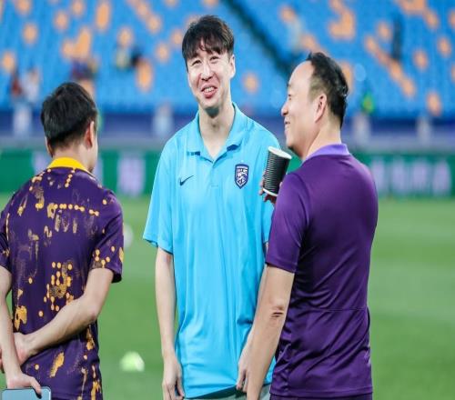 曝37岁前国脚即将退役!18年的坚守,他是中国后卫“铁血样本”