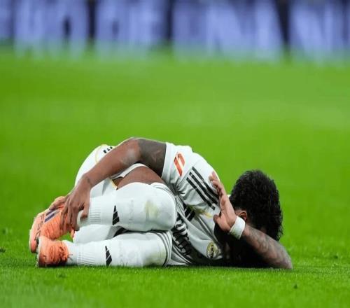 谁有他倒霉位置让了、高薪让了,如今惨遭重伤,提前无缘世界杯