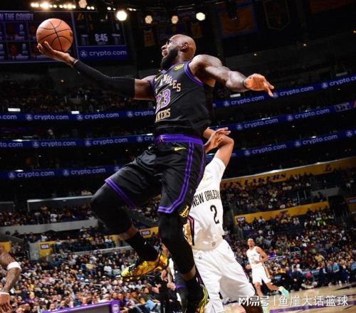 NBA最新排名出炉!西部第二狂胜40分,湖人能争第5,一队稳压骑士