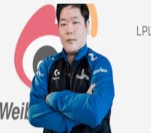 OBGG更新：WBG主教练Kim，教练Shine