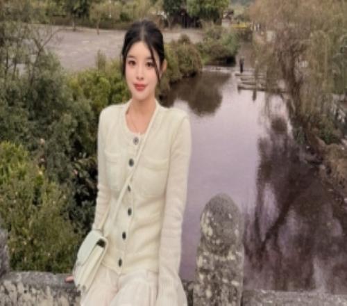 doinb妻子糖小幽分享旅游照片:食遍人间烟火