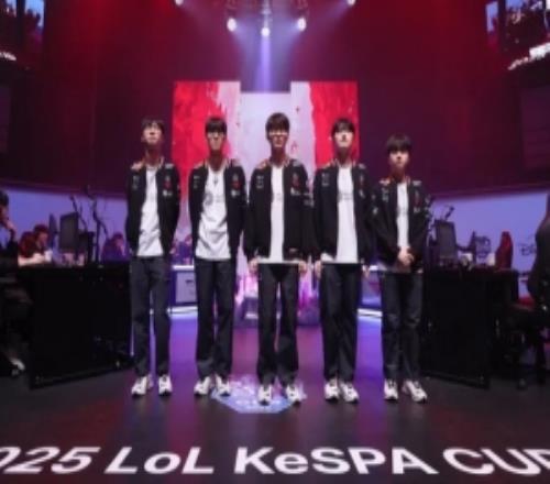 Faker:明年目标是夺得更多冠军很开心新阵容首个赛事夺冠