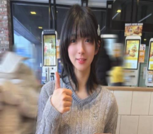 Faker的影响力！日本声优麦当劳就餐晒同款标志性动作