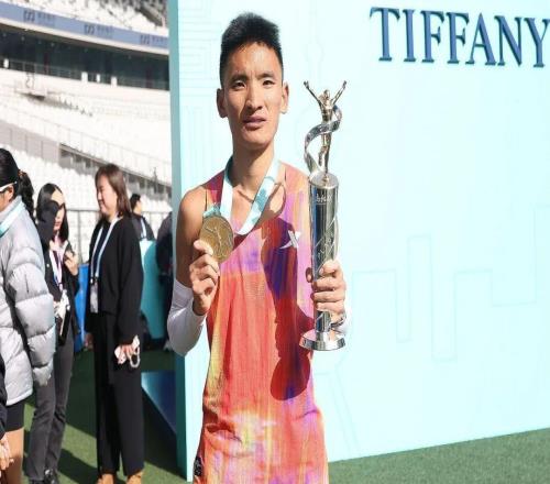 20558！丰配友打破全国马拉松纪录，中国男子马拉松进入“205时代”！